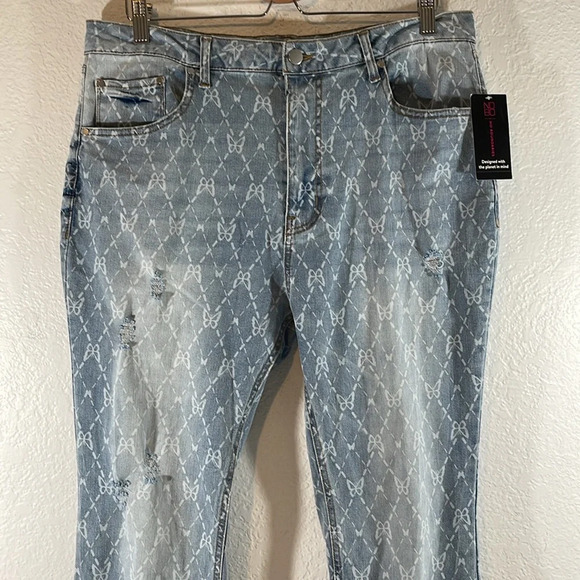 No Boundaries Butterflies Print Juniors Five Pocket Flare Jeans Size 17 NEW - Picture 5 of 14